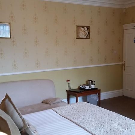 ロスベリー The Springfield Bed & Breakfast エクステリア 写真